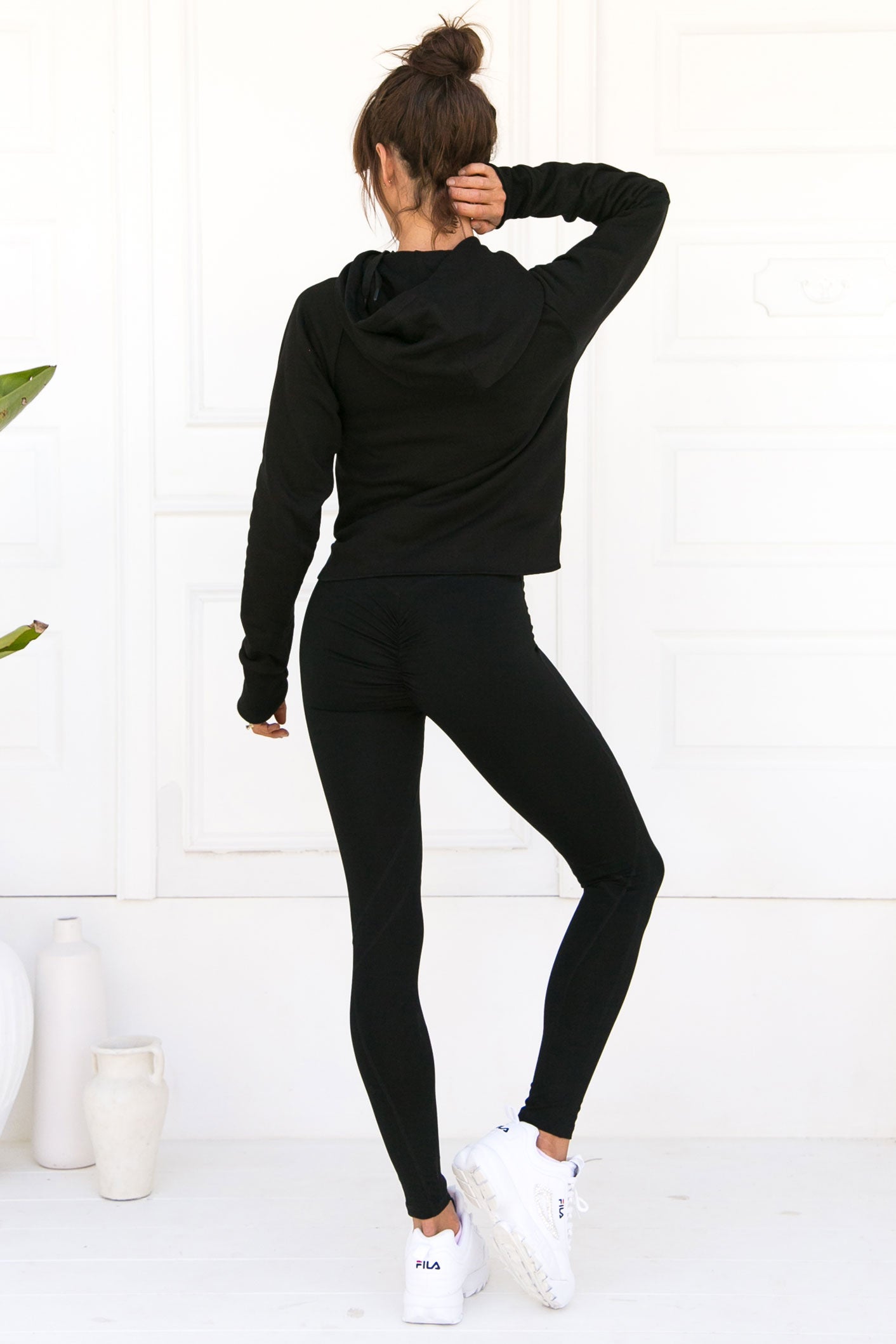 Abigail Crop Hoodie - Noir - Xahara Activewear